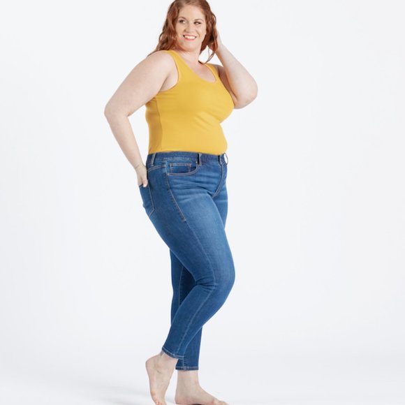 LuLaRoe Denim - LULAROE Blue Denim Skinny Fit Jeans NWT Size 38